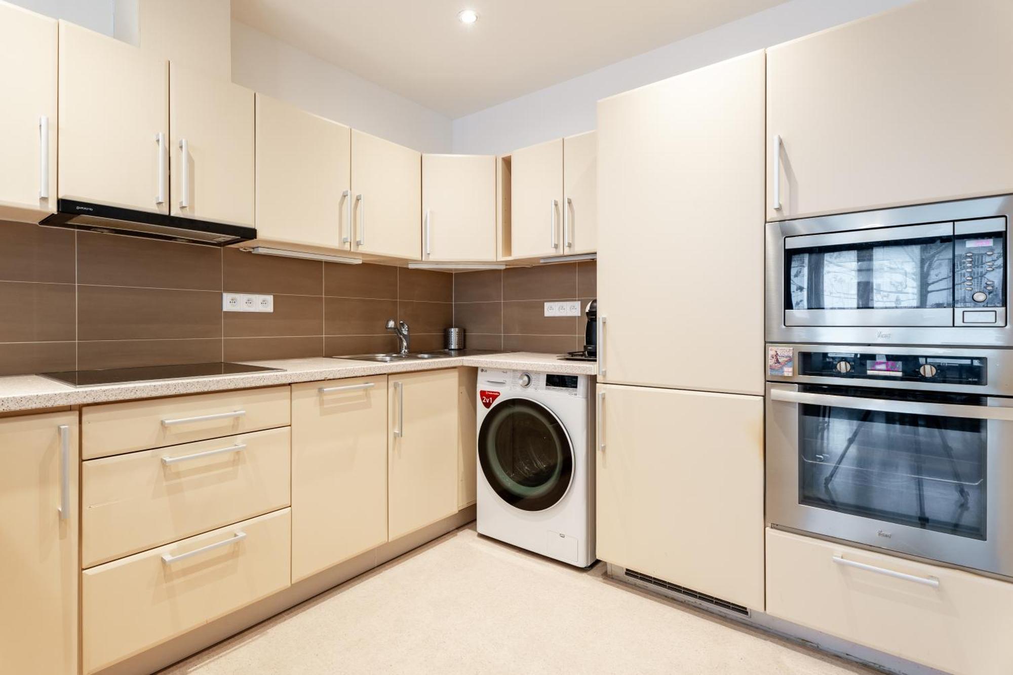 Auriapartments Karlin 2Kk S Terasou A Parkovanim Praha Exteriér fotografie